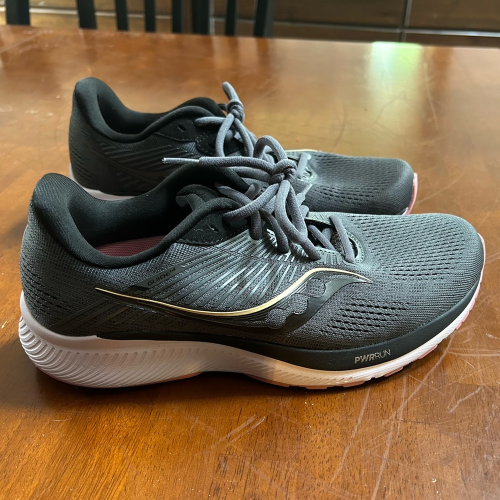 Saucony pwrrun guide 14 women's size 9.5 running sneakers